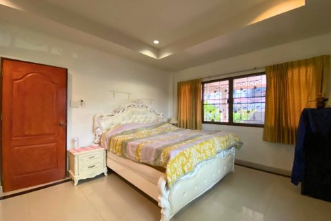 Casa de 4 dormitorios en Pattaya, Tailandia № 152610 - foto 8