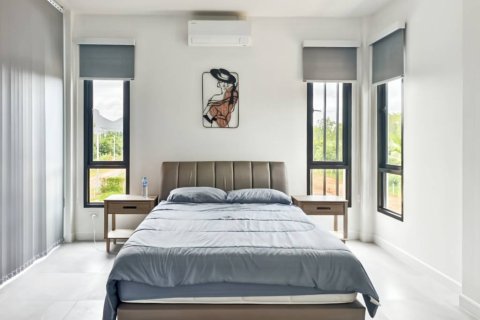 Chalet de 4 dormitorios en Pran Buri, Tailandia № 152613 - foto 9