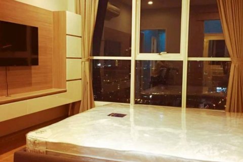 Condominio de 1 dormitorio en Bangkok, Tailandia № 152612 - foto 4