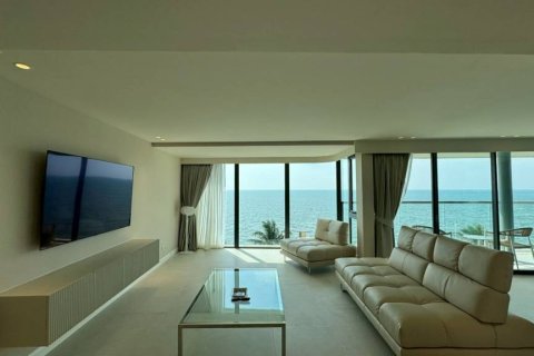 Condominio de 1 dormitorio en Sattahip, Tailandia № 152611 - foto 2