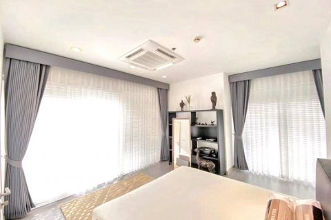 Condo à Bangkok, Thaïlande, 2 chambres  № 118431 - photo 8
