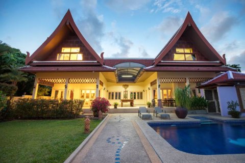 Chalet de 5 dormitorios en Phuket, Tailandia № 118436 - foto 6