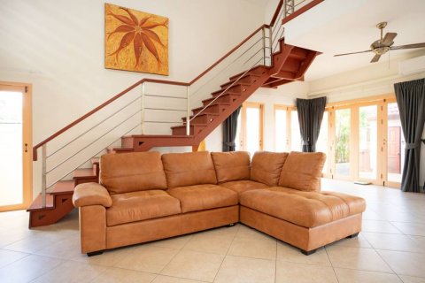 Chalet de 5 dormitorios en Phuket, Tailandia № 118436 - foto 9