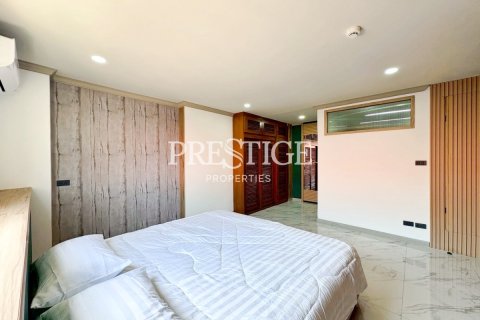 Condominio de 2 dormitorios en Pattaya, Tailandia № 197805 - foto 11