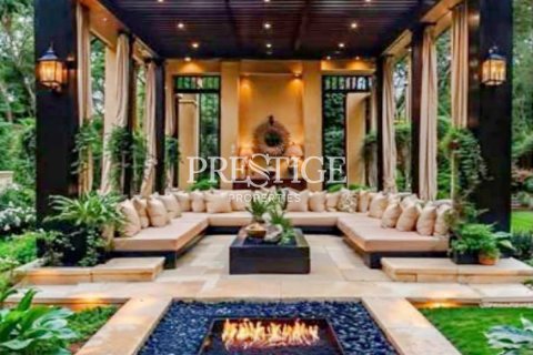 Condo in Pattaya, Thailand, 3 bedrooms № 197802 - photo 10