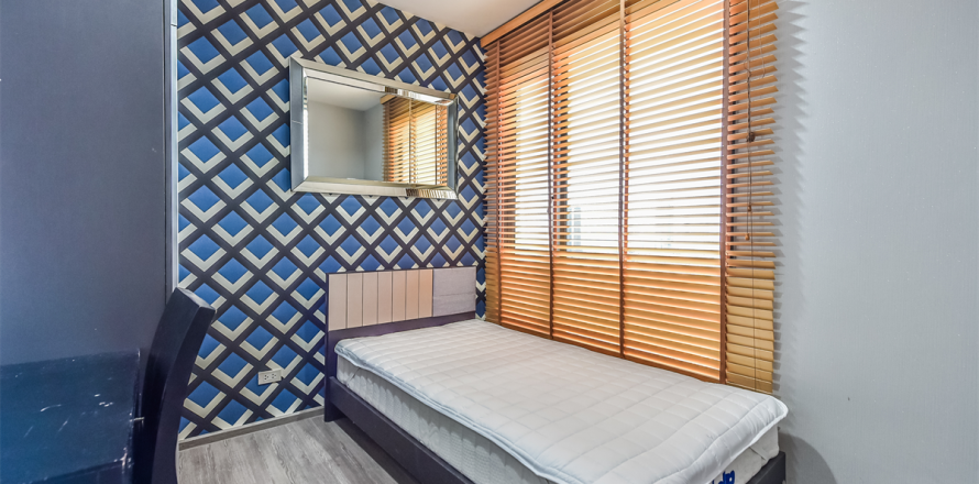 Condo in Bangkok, Thailand, 2 bedrooms  № 188176