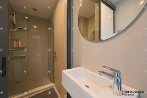Condo in Bangkok, Thailand, 2 bedrooms  № 186659 - photo 10