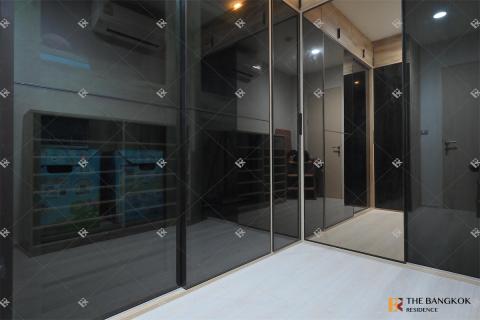 Condo in Bangkok, Thailand, 2 bedrooms  № 186659 - photo 2