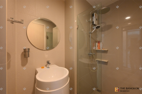 Condo in Bangkok, Thailand, 2 bedrooms  № 186659 - photo 9