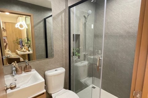 Condominio de 2 dormitorios en Bangkok, Tailandia № 165171 - foto 5