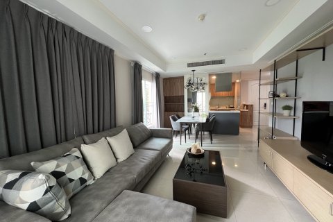 Condominio de 2 dormitorios en Watthana, Bangkok, Tailandia № 200875 - foto 7