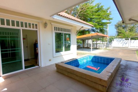 Casa de 2 dormitorios en San Kamphaeng, Tailandia № 205617 - foto 3