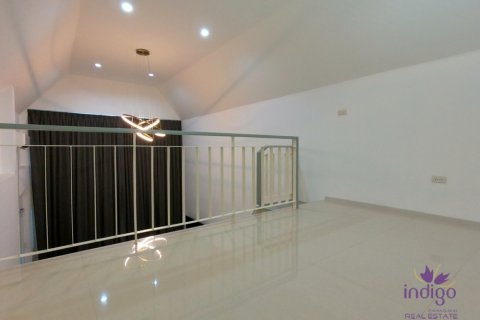 Adosado de 2 dormitorios en San Sai, Tailandia № 205618 - foto 4