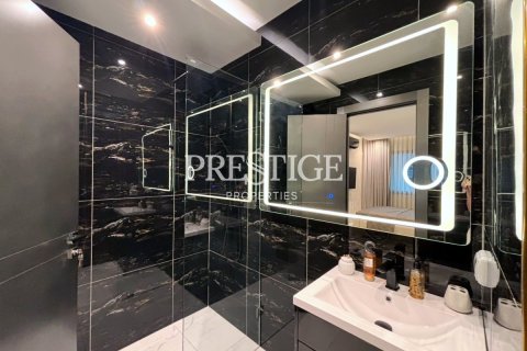 Condominio de 12 dormitorios en Pattaya, Tailandia № 209071 - foto 12
