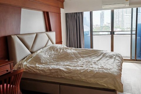 Condo in Phaya Thai, Bangkok, Thailand, 2 bedrooms № 135390 - photo 8