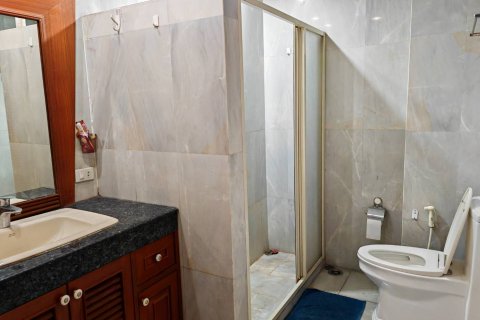 Condo in Phaya Thai, Bangkok, Thailand, 2 bedrooms № 135390 - photo 18
