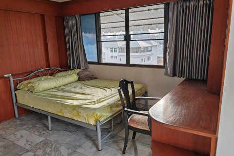 Condo in Phaya Thai, Bangkok, Thailand, 2 bedrooms № 135390 - photo 15