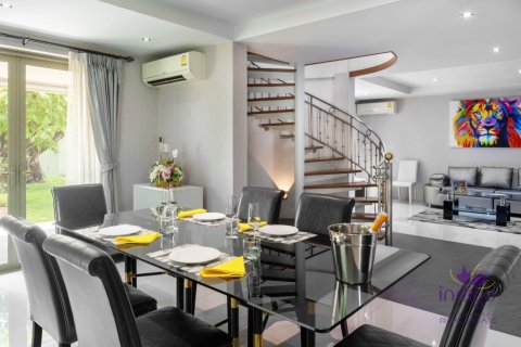 Casa de 4 dormitorios en Chiang Mai, Tailandia № 153936 - foto 13