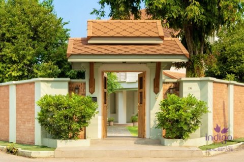 Maison à Chiang Mai, Thaïlande 4 chambres № 153936