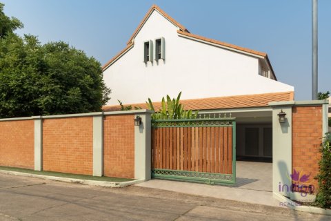 Casa de 4 dormitorios en Chiang Mai, Tailandia № 153936 - foto 2