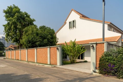 Casa de 4 dormitorios en Chiang Mai, Tailandia № 153936 - foto 3