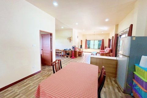 Casa de 3 dormitorios en San Sai, Tailandia № 153935 - foto 11