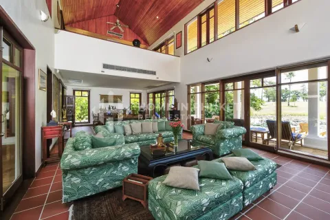 Casa de 4 dormitorios en Phuket, Tailandia № 209582 - foto 4