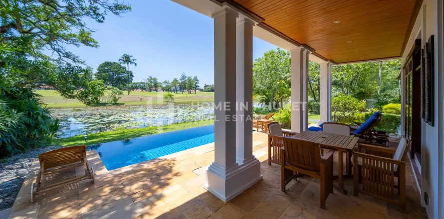Casa de 4 dormitorios en Phuket, Tailandia № 209582