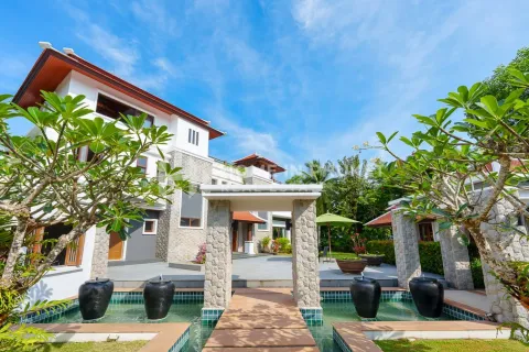Casa de 6 dormitorios en Phuket, Tailandia № 209588 - foto 2