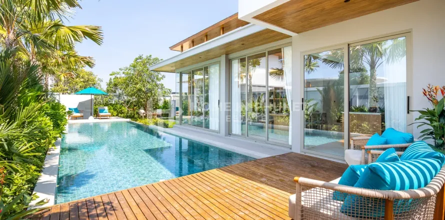 Casa de 5 dormitorios en Phuket, Tailandia № 209585