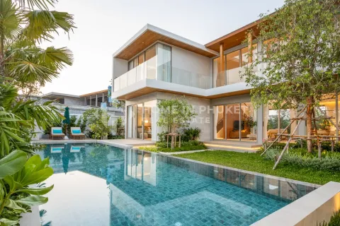 Casa de 4 dormitorios en Phuket, Tailandia № 209584