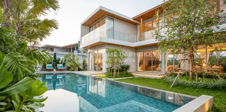 Haus in Phuket, Thailand 4 Schlafzimmer № 209584