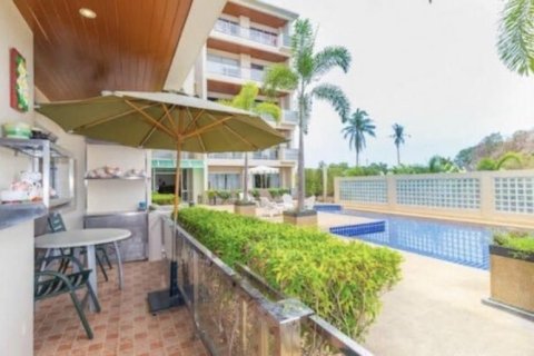 Condo in Phuket, Thailand, 2 bedrooms  № 164659 - photo 11
