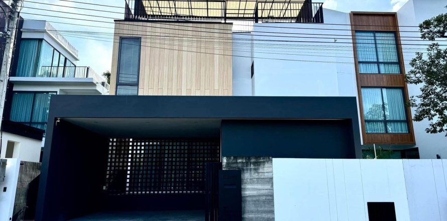 Chalet de 3 dormitorios en Chiang Mai, Tailandia № 155351