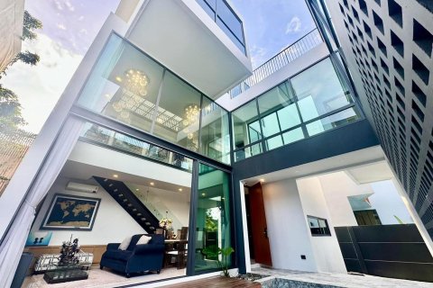 Chalet de 3 dormitorios en Chiang Mai, Tailandia № 155351 - foto 3