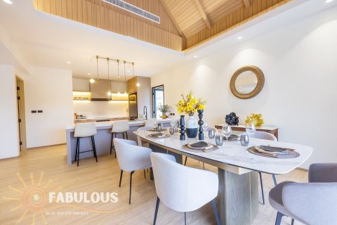 Chalet de 4 dormitorios en Bang Tao, Tailandia № 179382 - foto 4