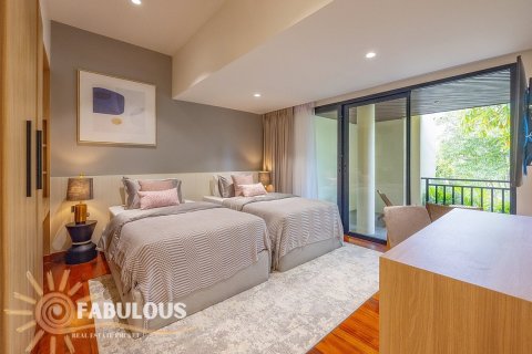 Chalet de 4 dormitorios en Bang Tao, Tailandia № 179382 - foto 12