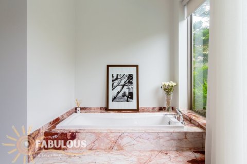 Chalet de 3 dormitorios en Bang Tao, Tailandia № 179384 - foto 14