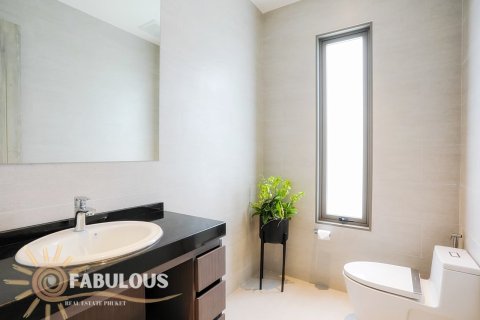 Chalet de 3 dormitorios en Bang Tao, Tailandia № 179383 - foto 5