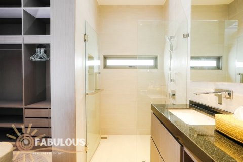 Chalet de 3 dormitorios en Bang Tao, Tailandia № 179383 - foto 11
