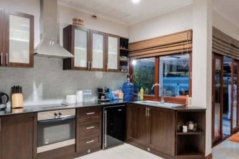 Chalet de 3 dormitorios en Hua Hin, Tailandia № 146933 - foto 8
