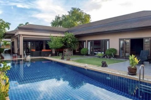 Villa à Hua Hin, Thaïlande 3 chambres № 146933