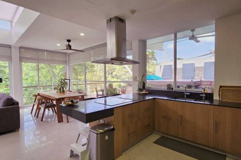 Ático de 4 dormitorios en Kathu, Tailandia № 146935 - foto 4