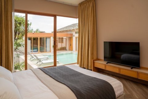 Chalet de 4 dormitorios en Phuket, Tailandia № 140353 - foto 18