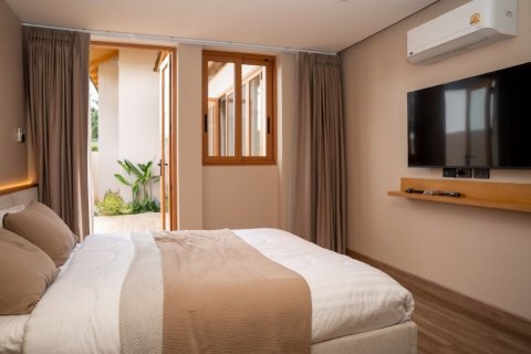 Chalet de 4 dormitorios en Phuket, Tailandia № 140353 - foto 10
