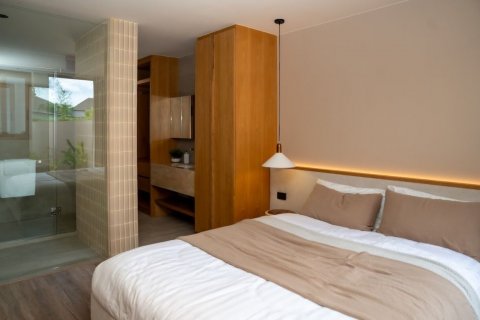 Chalet de 4 dormitorios en Phuket, Tailandia № 140353 - foto 28
