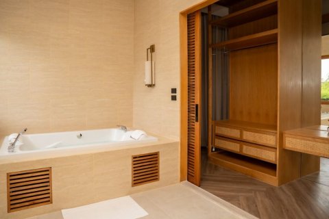 Chalet de 4 dormitorios en Phuket, Tailandia № 140353 - foto 9