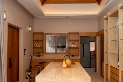 Chalet de 4 dormitorios en Phuket, Tailandia № 140353 - foto 30