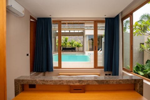 Chalet de 4 dormitorios en Phuket, Tailandia № 140353 - foto 15