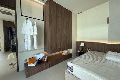 Chalet de 3 dormitorios en Bang Tao, Tailandia № 70780 - foto 4